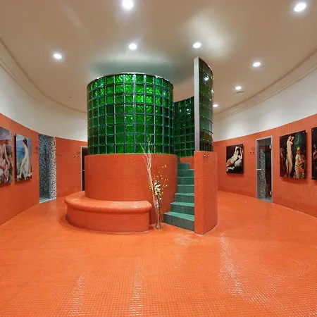 Aquarius Z Basenem アパート *