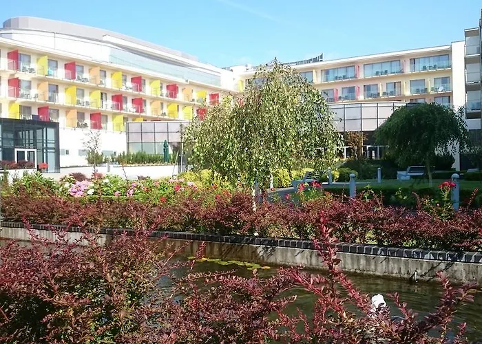 Aquarius Z Basenem Kolobrzeg