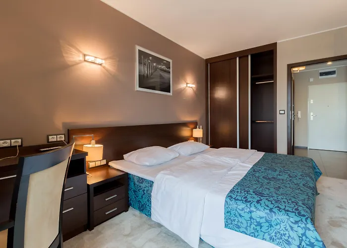 Aquarius Z Basenem Apartment *