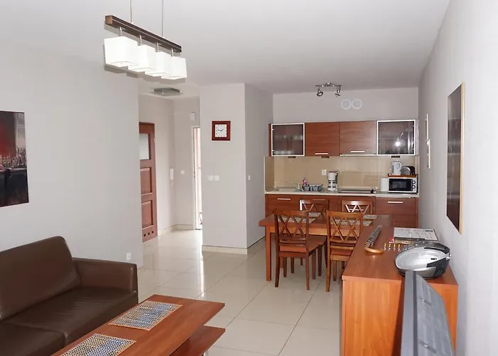 Aquarius Z Basenem Apartment